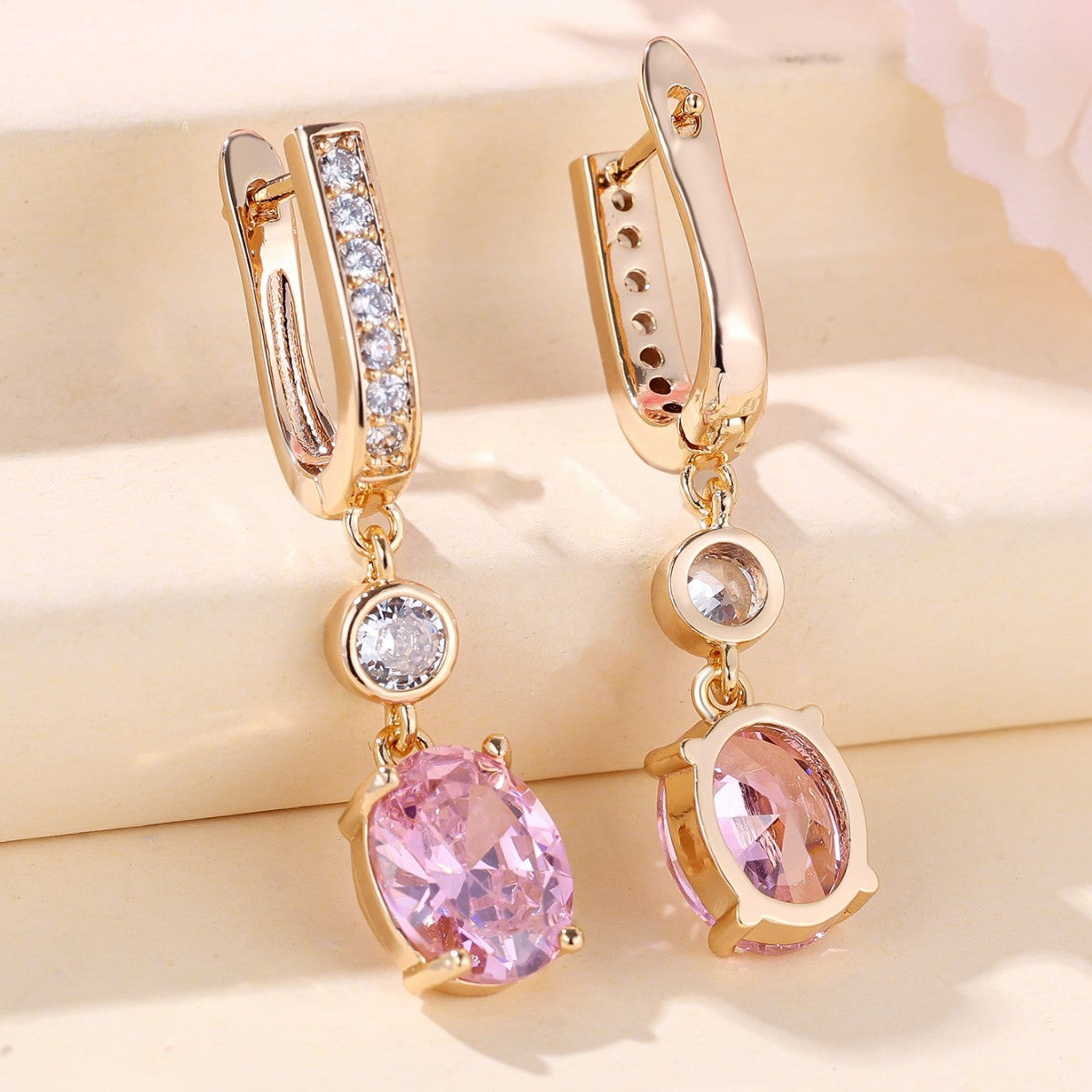 Elegant Women's Minimalist White Zircon Diamond Stud Earrings