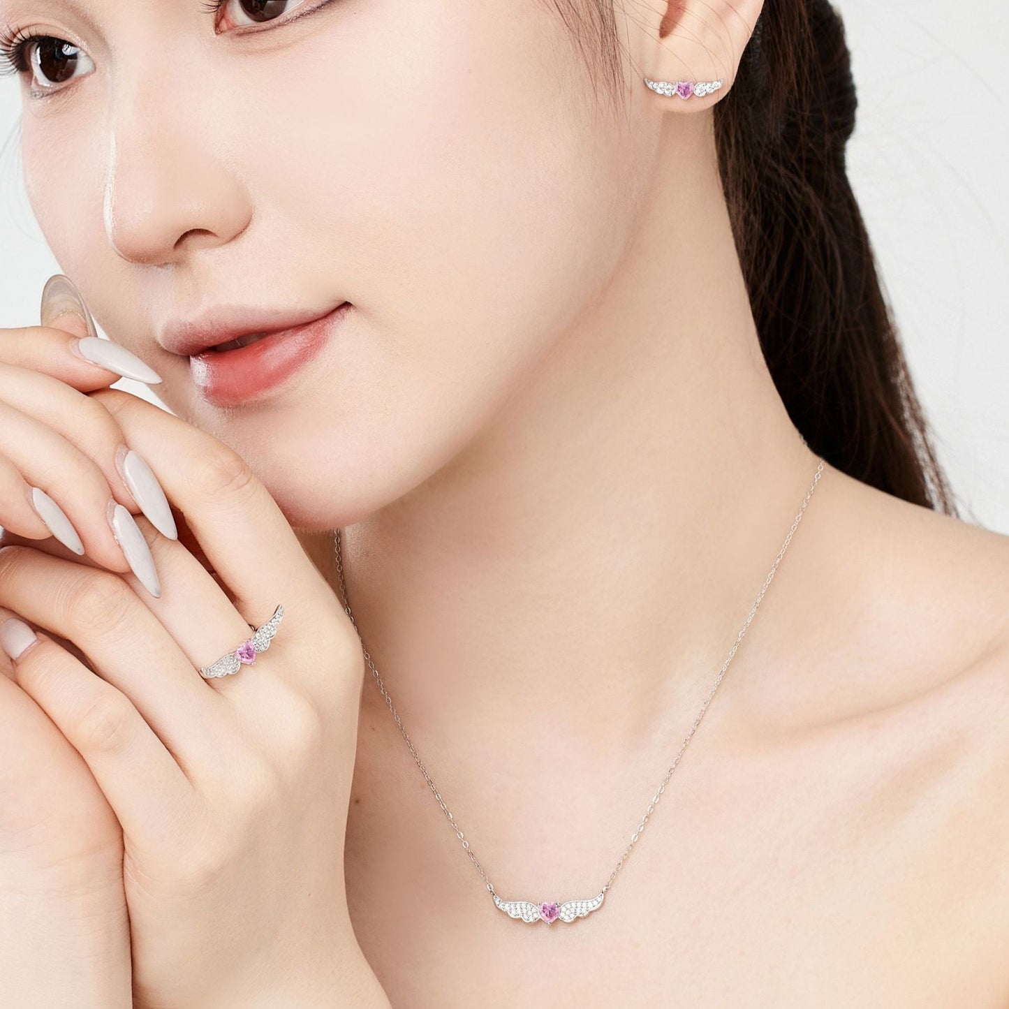 Light Luxury Zircon Heart Dangle Earrings